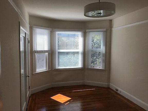 5th image of 1119 Webster St APT 4