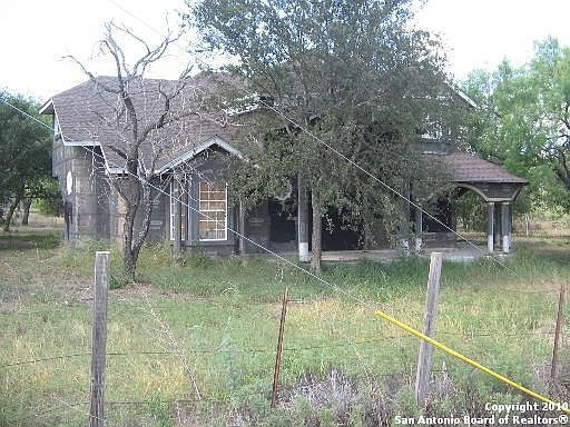 5th image of 423 W Buchanan