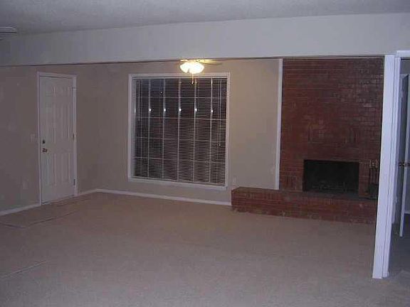 4th image of 604 N Baer Dr