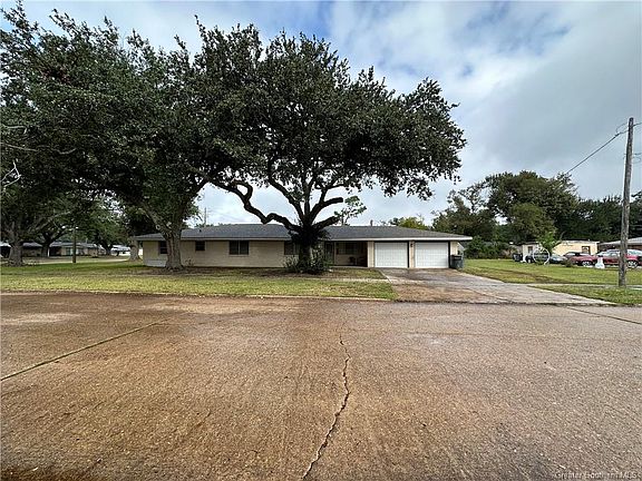 2nd image of 2515 2nd Ave