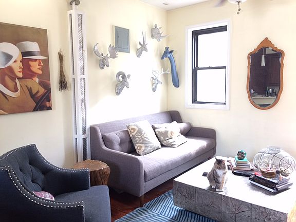 2nd image of 2105 33rd St #5G