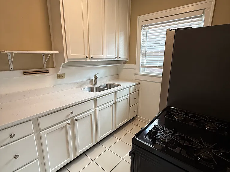 1911 Roanoke Ave #4 — Photo 12