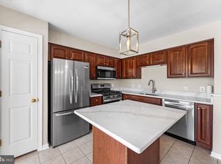 713 Waterway Ct, Quakertown, PA 18951