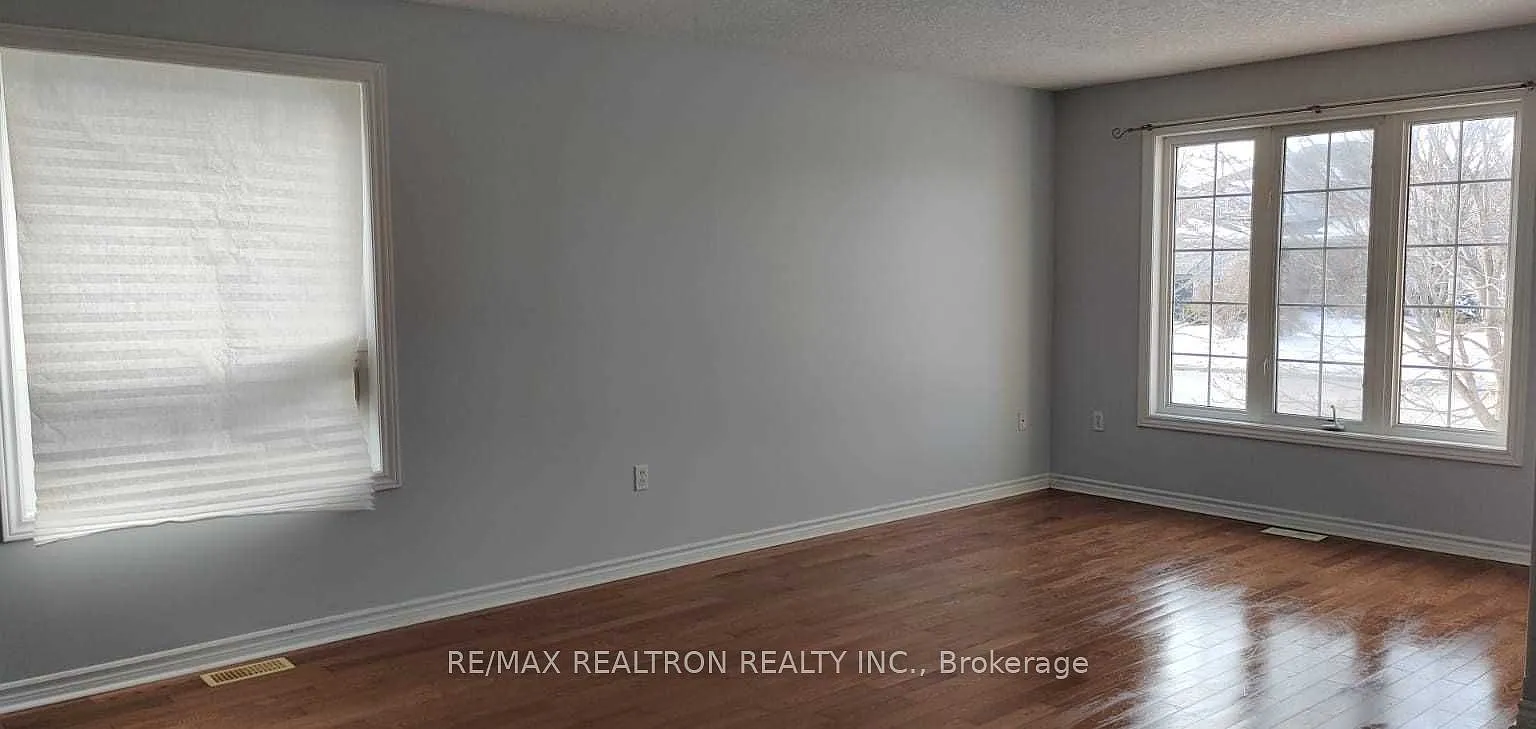 3 bed, $2,200 — Photo 2