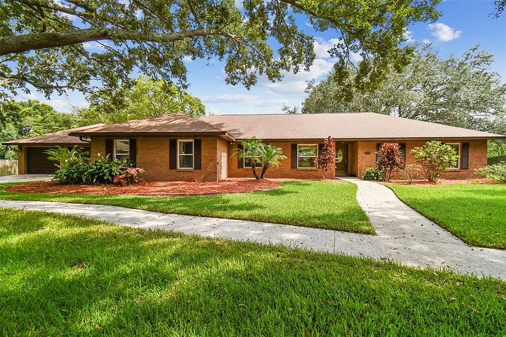 2714 Golf Heights Cir, Valrico, FL 33596 Zillow