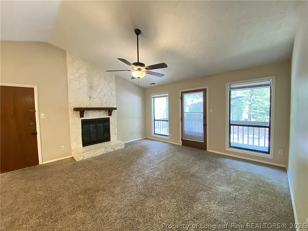 2 bed, 2.0 bath, 1050 sqft, $1,225 — Photo 4