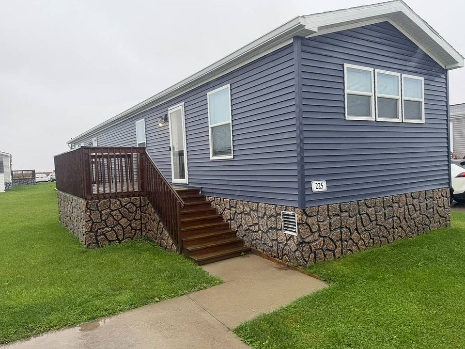 1st image of 225 Hogan St #225