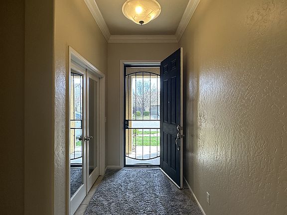 Entry way