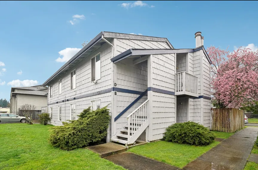 2 bed, 828 sqft, $1,545 — Photo 1