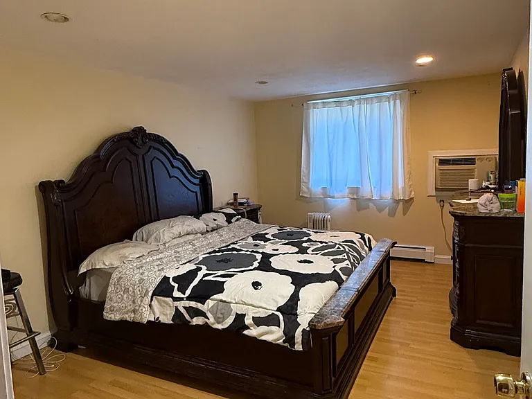 1100 Governors Dr #13 — Photo 5