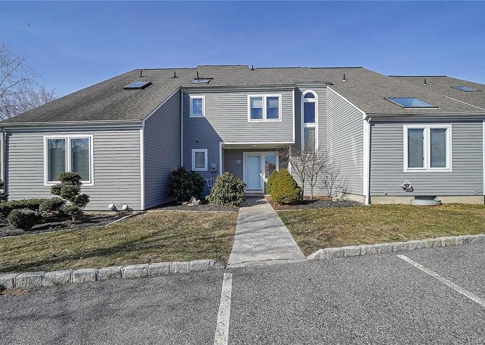1st image of 175 Fairway Dr #U175