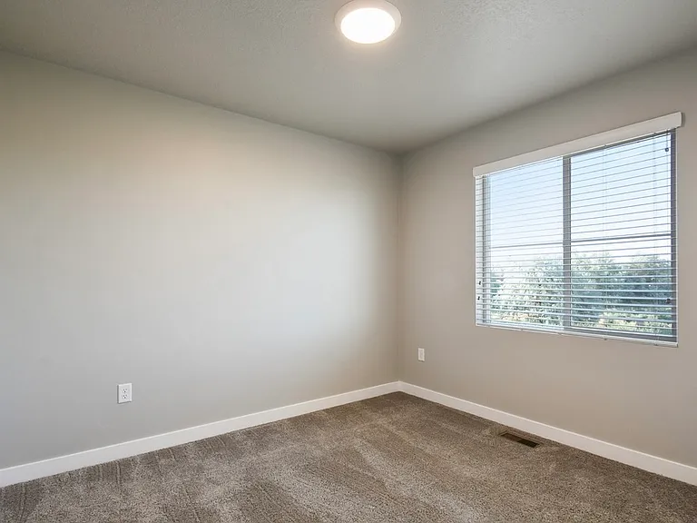 3525 S 4250 W — Photo 9