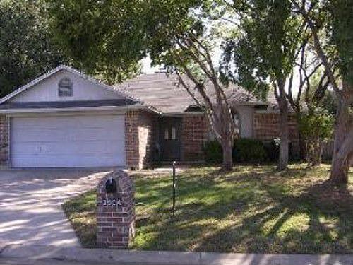 1st image of 2904 Beverly Dr
