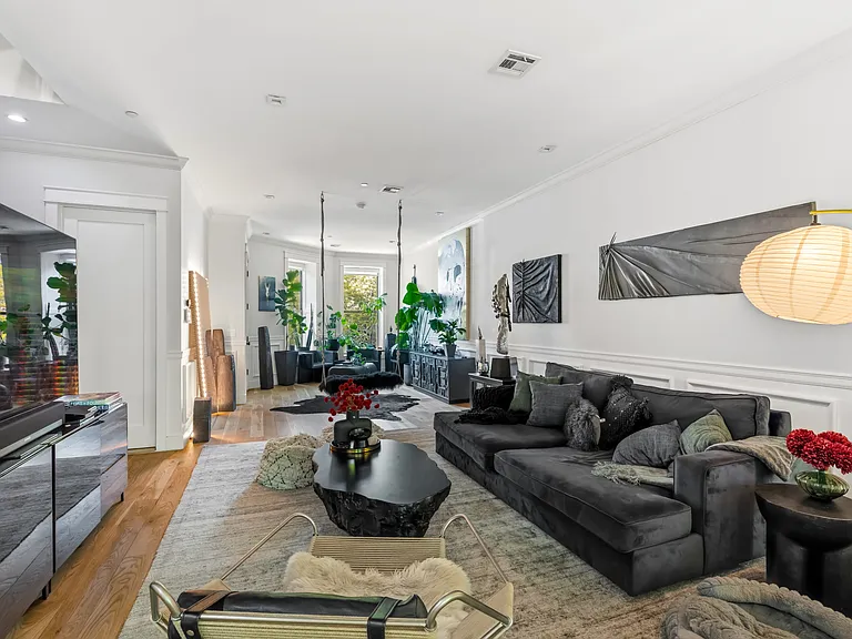 586 Quincy St #1B — Photo 8