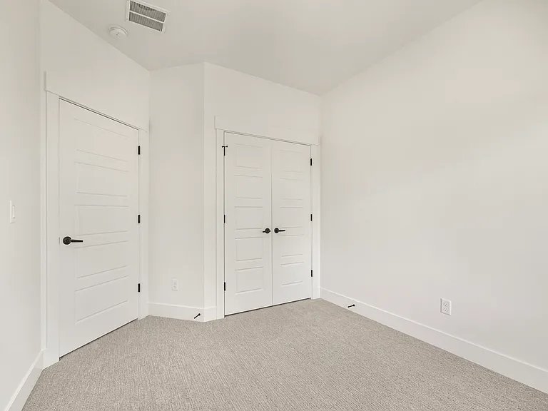 1281 Meadow Edge Ct — Photo 16