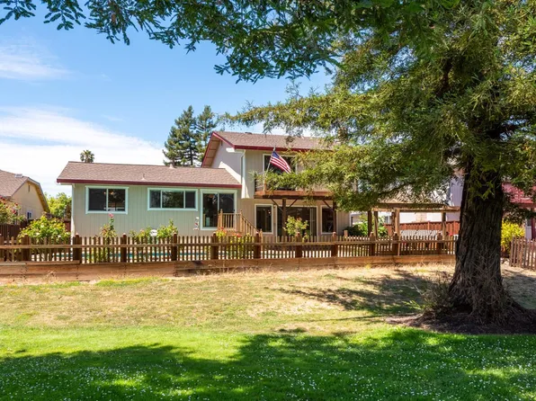 239 Fauna Avenue, Rohnert Park, CA 94928