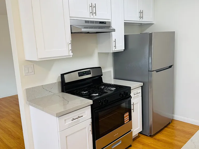 459 Orange Ave — Photo 5