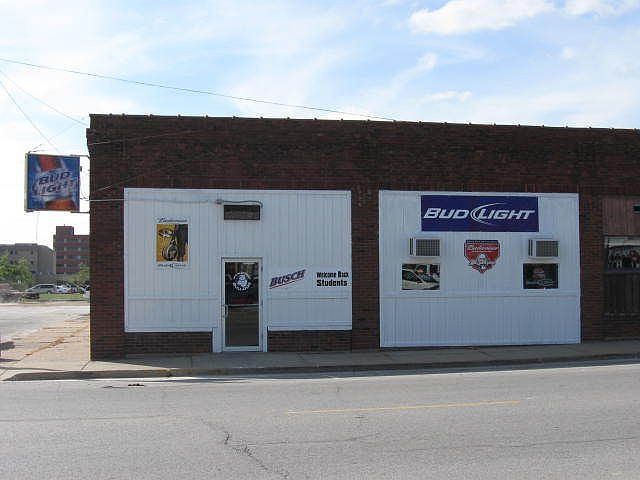 1st image of 120 S Main St
