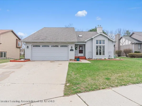 1156 Wolf Run Dr, Lansing, MI 48917