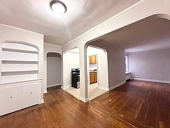 101-11 75 Road