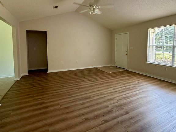 5th image of 355 Adams Dr