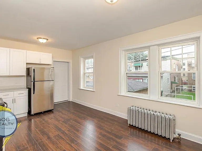 Beautiful Berwyn Apartments on Kenilworth! — Photo 14