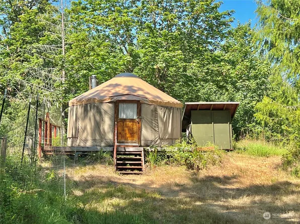 800 Cockscomb Lane, Randle, WA 98937