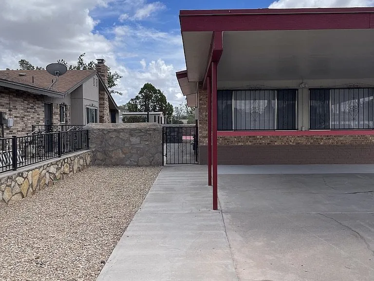 10604 Fieldrock Ct — Photo 4