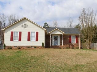 2027 Priya St, Thomasville, NC 27360