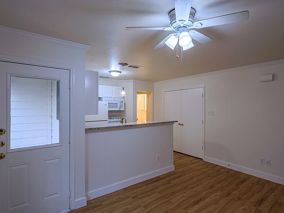 3rd image of 1208 Village Garden Dr