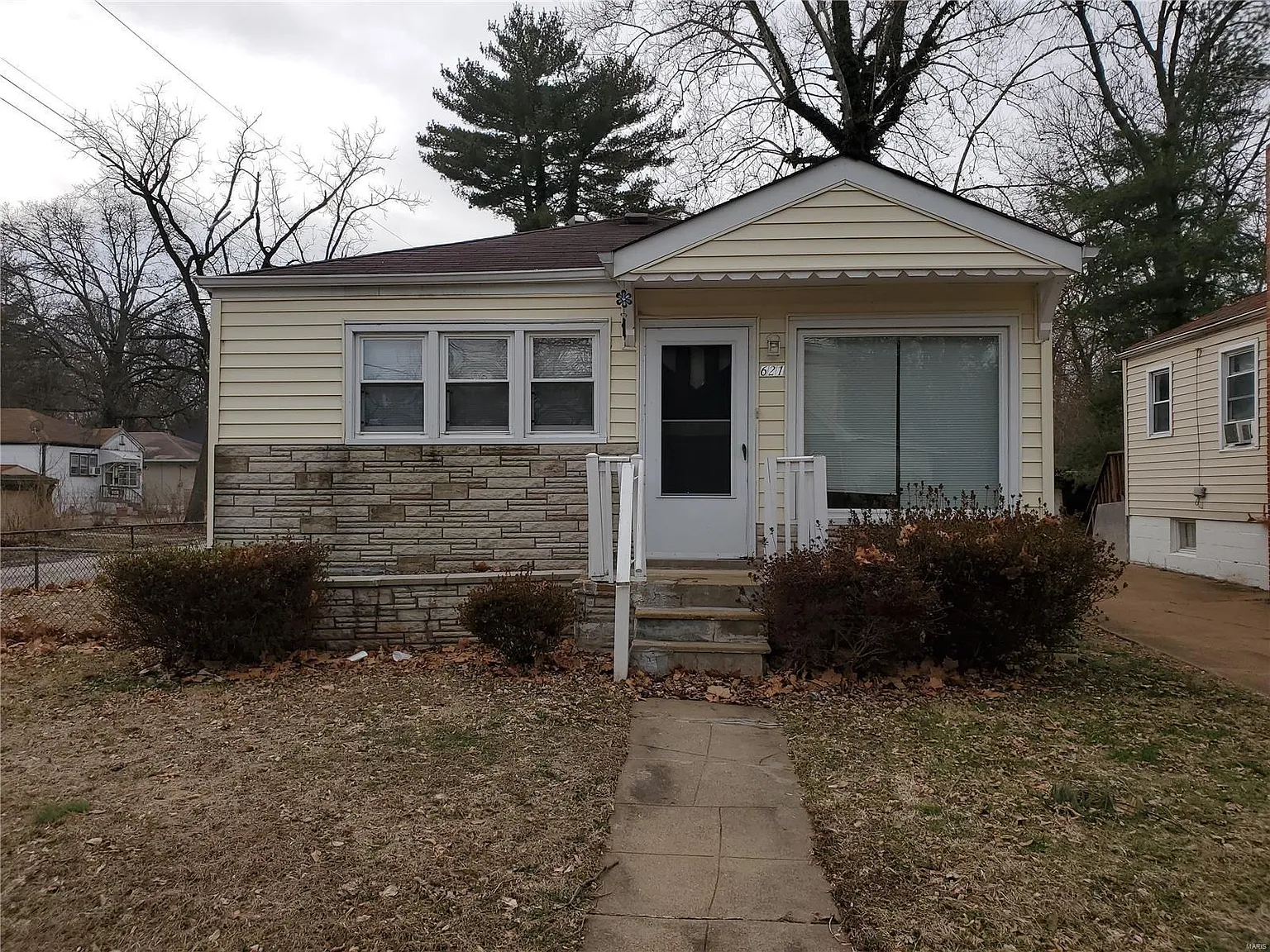 621 Pemberton Pl photo 1