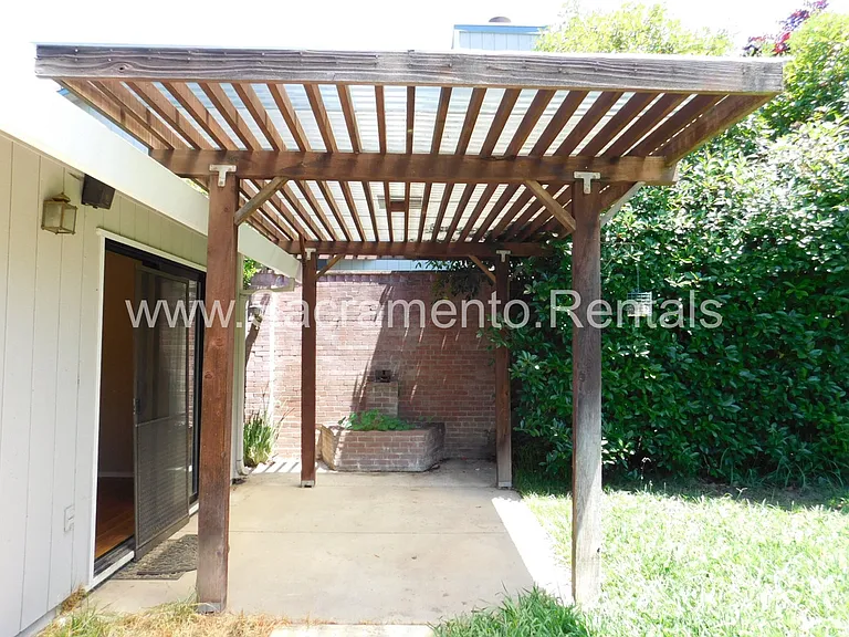 7452 Santa Susana Way — Photo 23