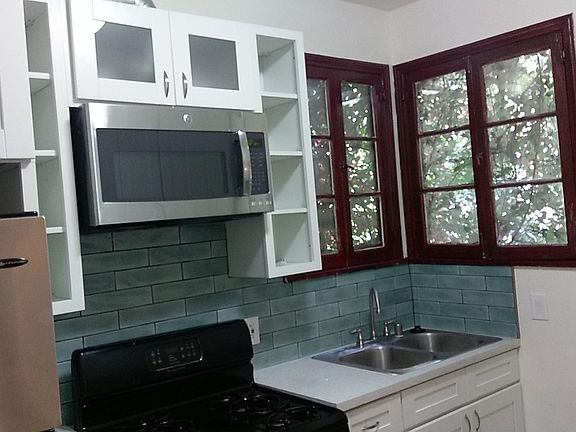 2nd image of 6111 Romaine St APT 2