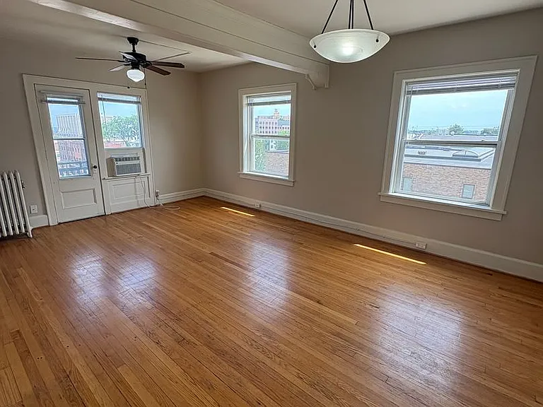 2464 Harney St — Photo 25