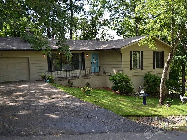 45 Sierra Dr — Photo 3