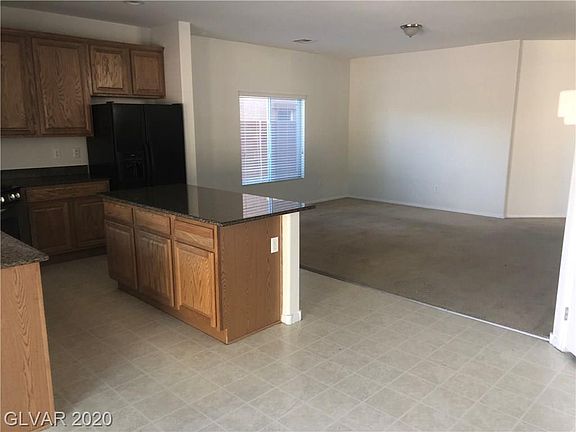 4th image of 208 Gemstone Hill Ave