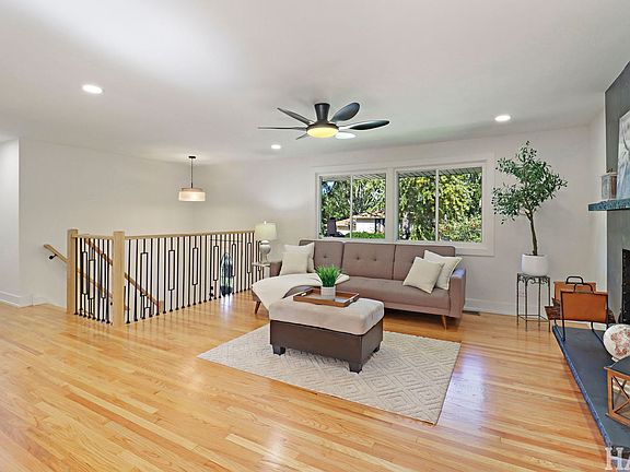 5th image of 1425 Concord Ln
