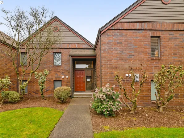 15695 SW 114th Ct Unit 4, Tigard, OR 97224