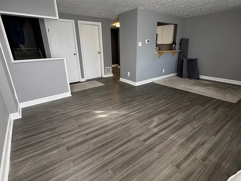 2711 Greenwood Dr — Photo 6