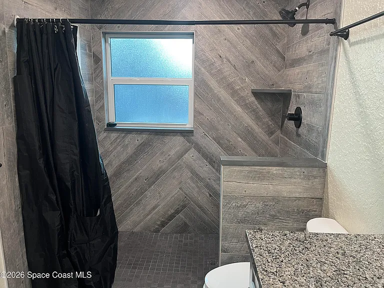 402 Amherst Ave — Photo 16