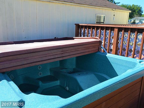 Your very own HOT TUB!