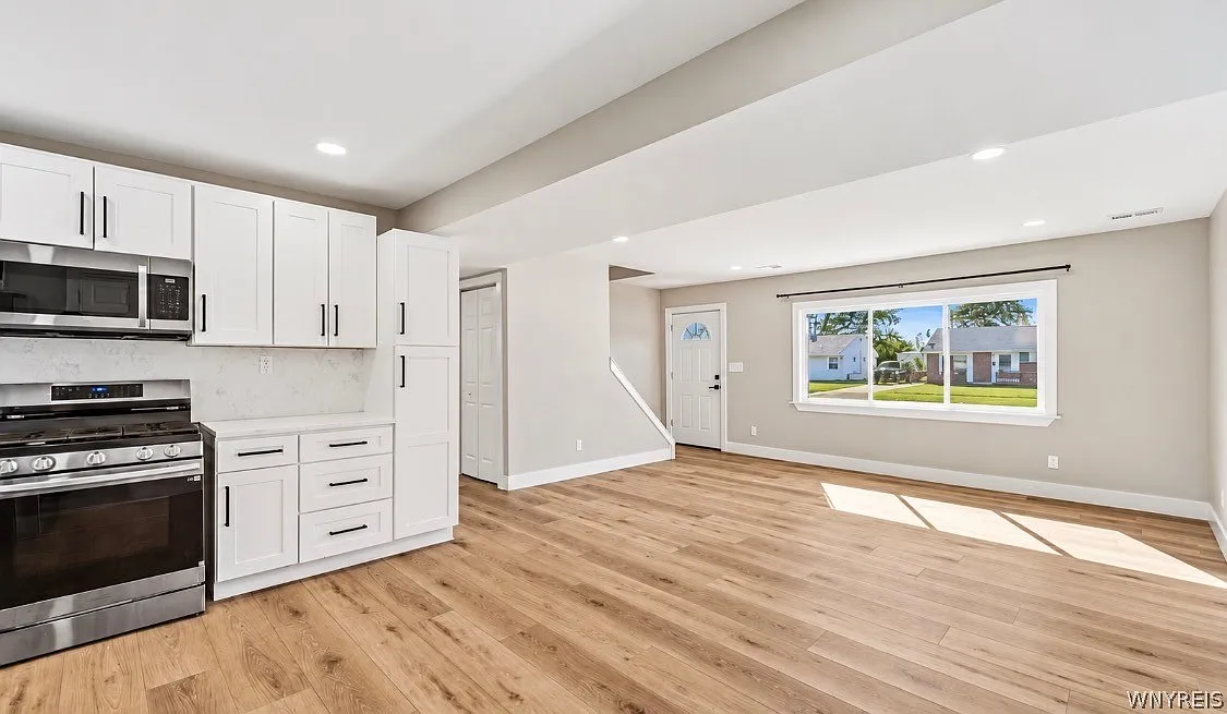 4 bed, 2.0 bath, 2132 sqft, $3,000 — Photo 4