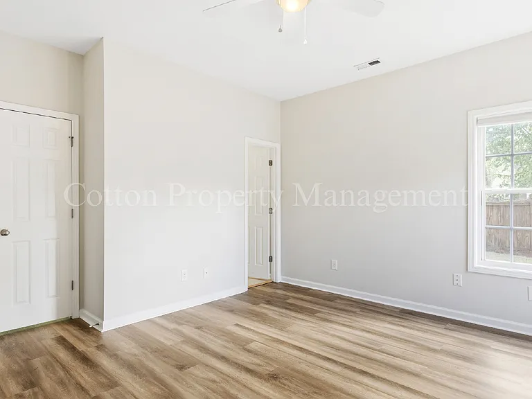 1010 Winterberry Cir — Photo 23
