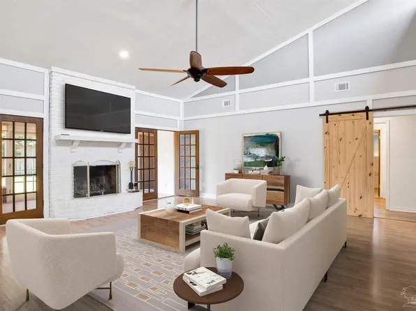 3495 Brookshire Dr, Pensacola, FL 32504