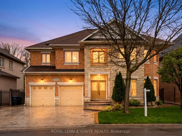 36 Valleyridge Cres, Brampton, ON L6P 2C8