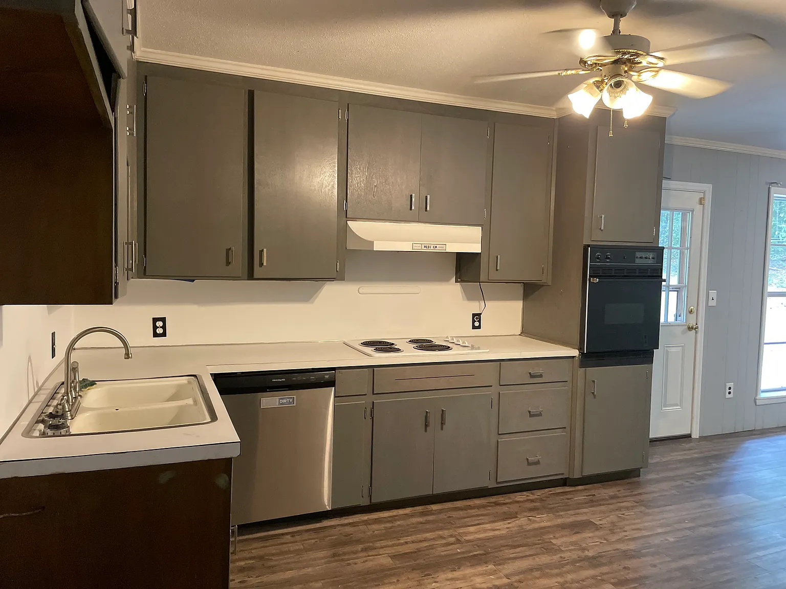 3 bed, 1670 sqft, $1,400 — Photo 3
