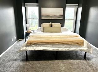 4000 S 56th St APT 384B, Lincoln, NE 68506