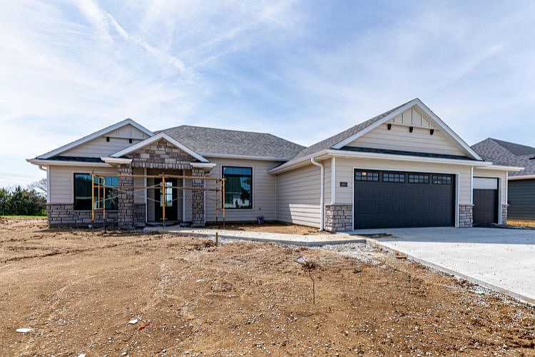 4900 Kenora Dr, Columbia, MO 65201 Zillow