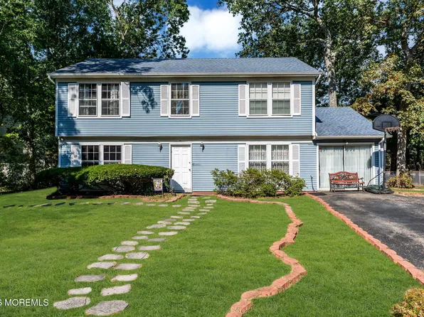 6 Riverwood Court, Toms River, NJ 08757