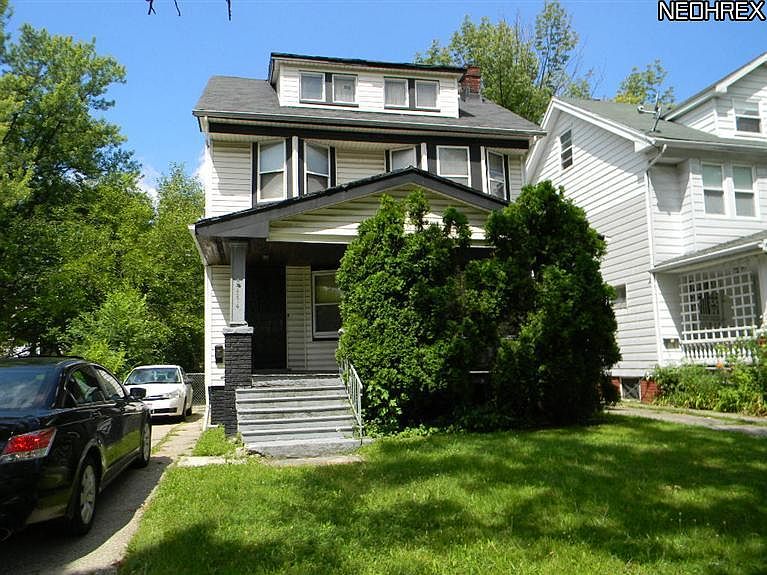 1st image of 3274 E 121st St